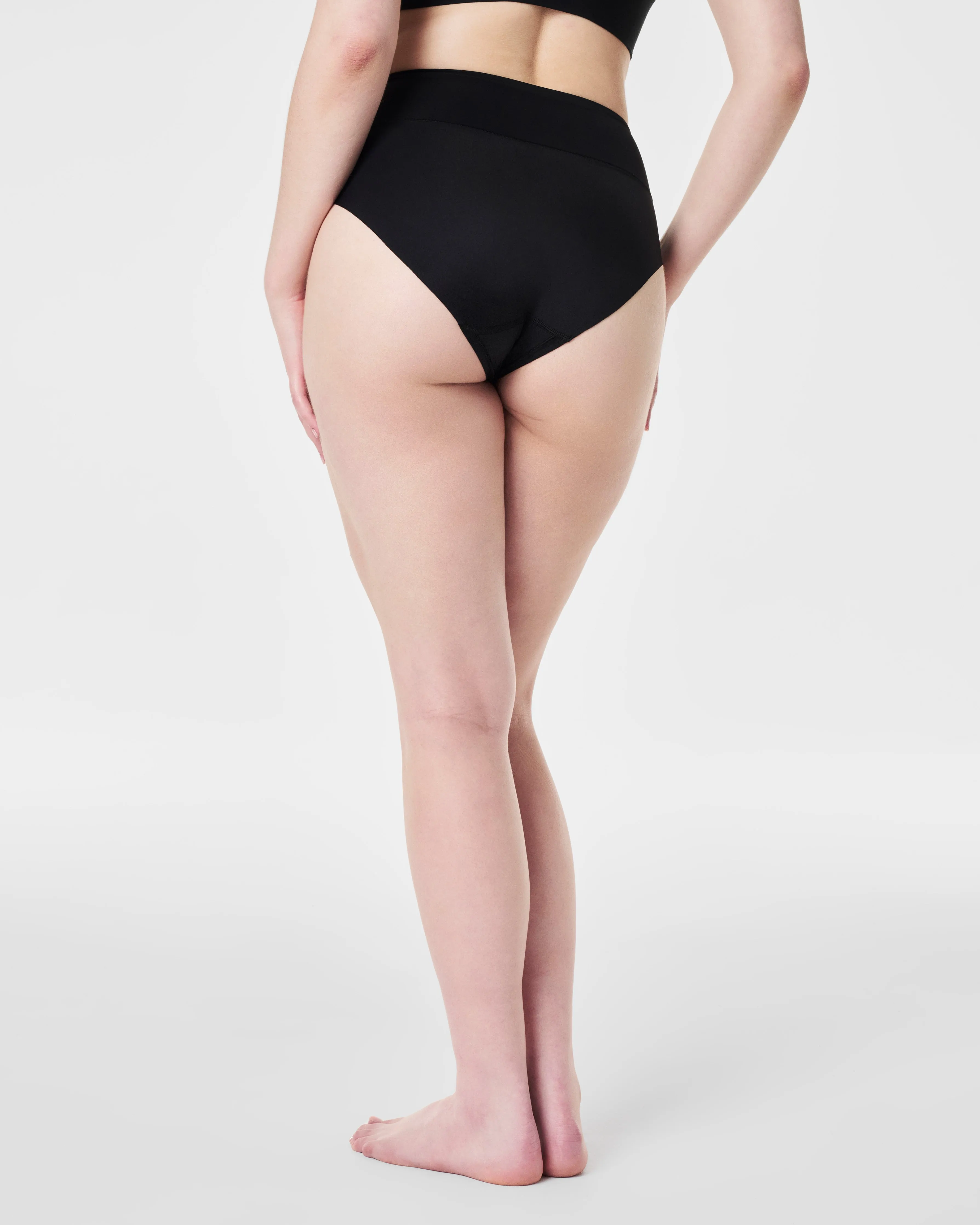 SPANXsmooth™ Contouring Hi-Leg Brief