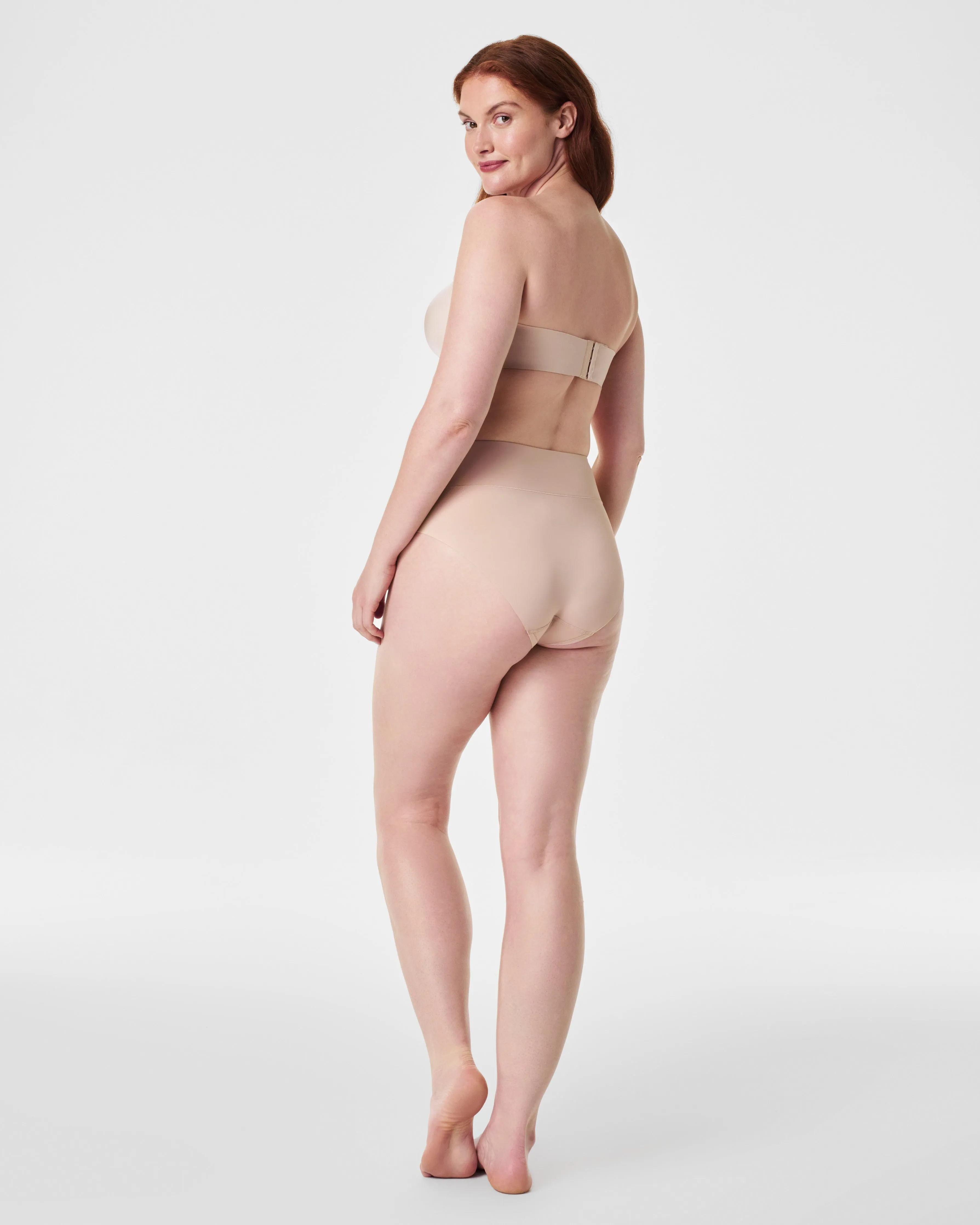 SPANXsmooth™ Contouring Hi-Leg Brief
