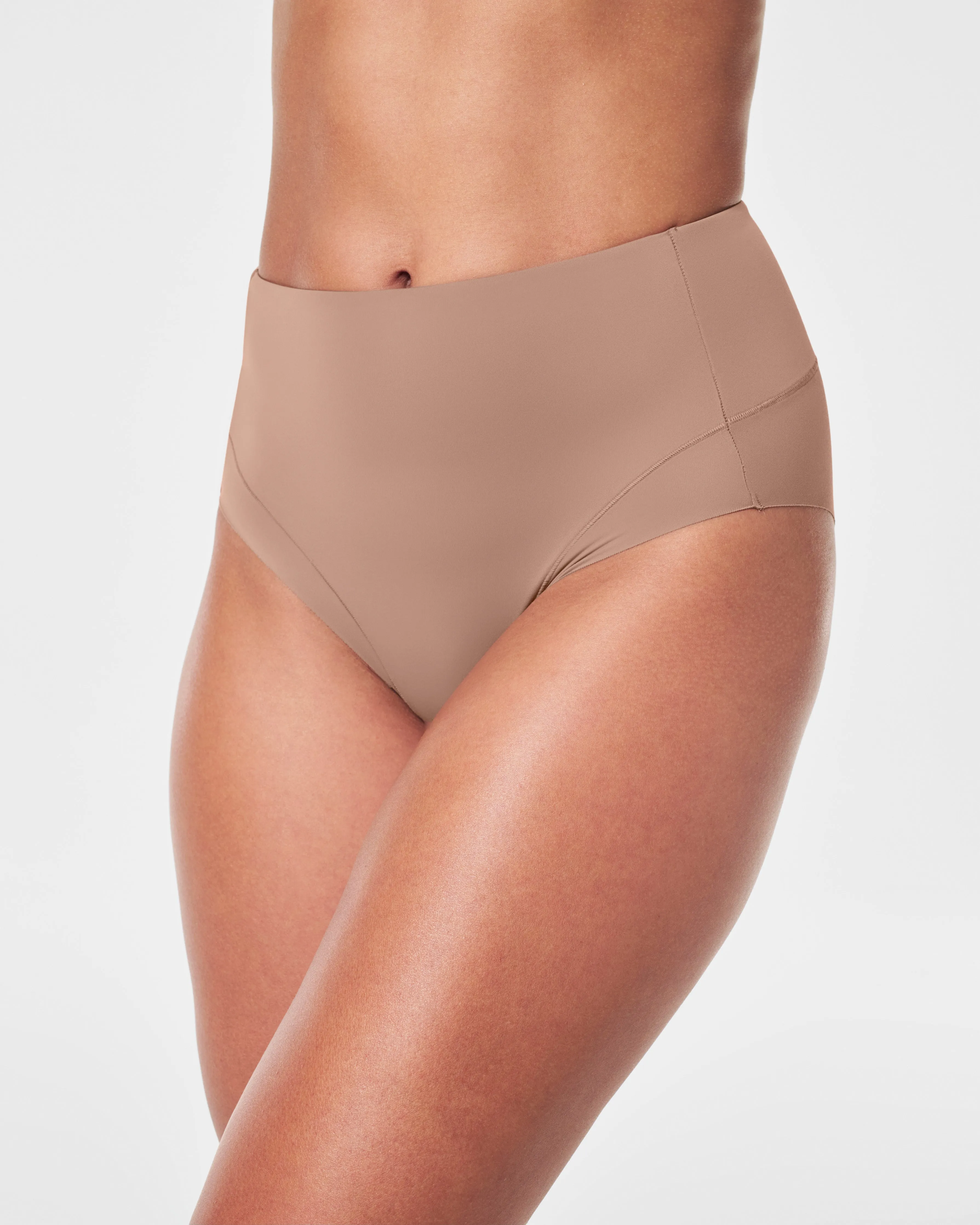 SPANXsmooth™ Contouring Hi-Leg Brief