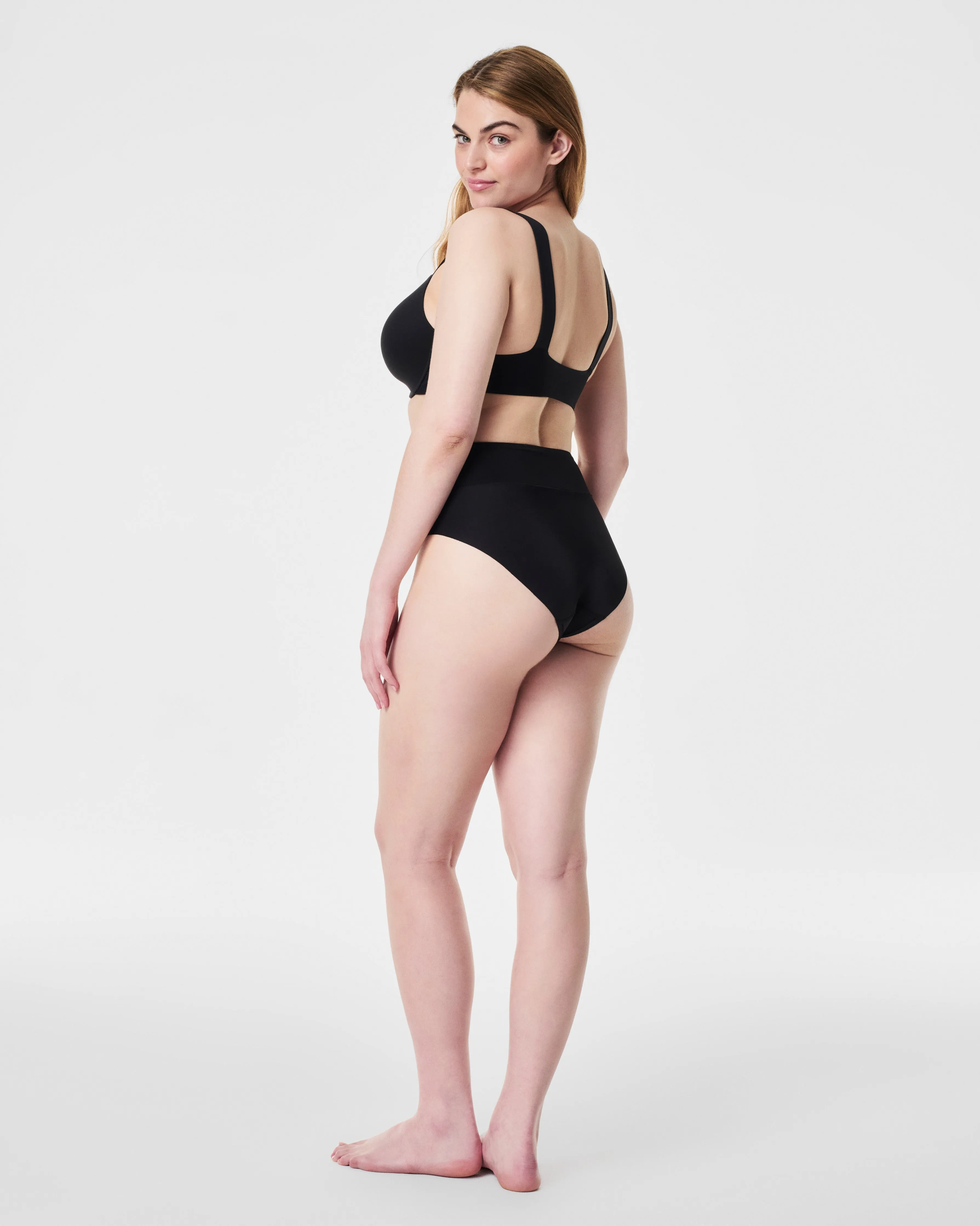 SPANXsmooth™ Contouring Hi-Leg Brief