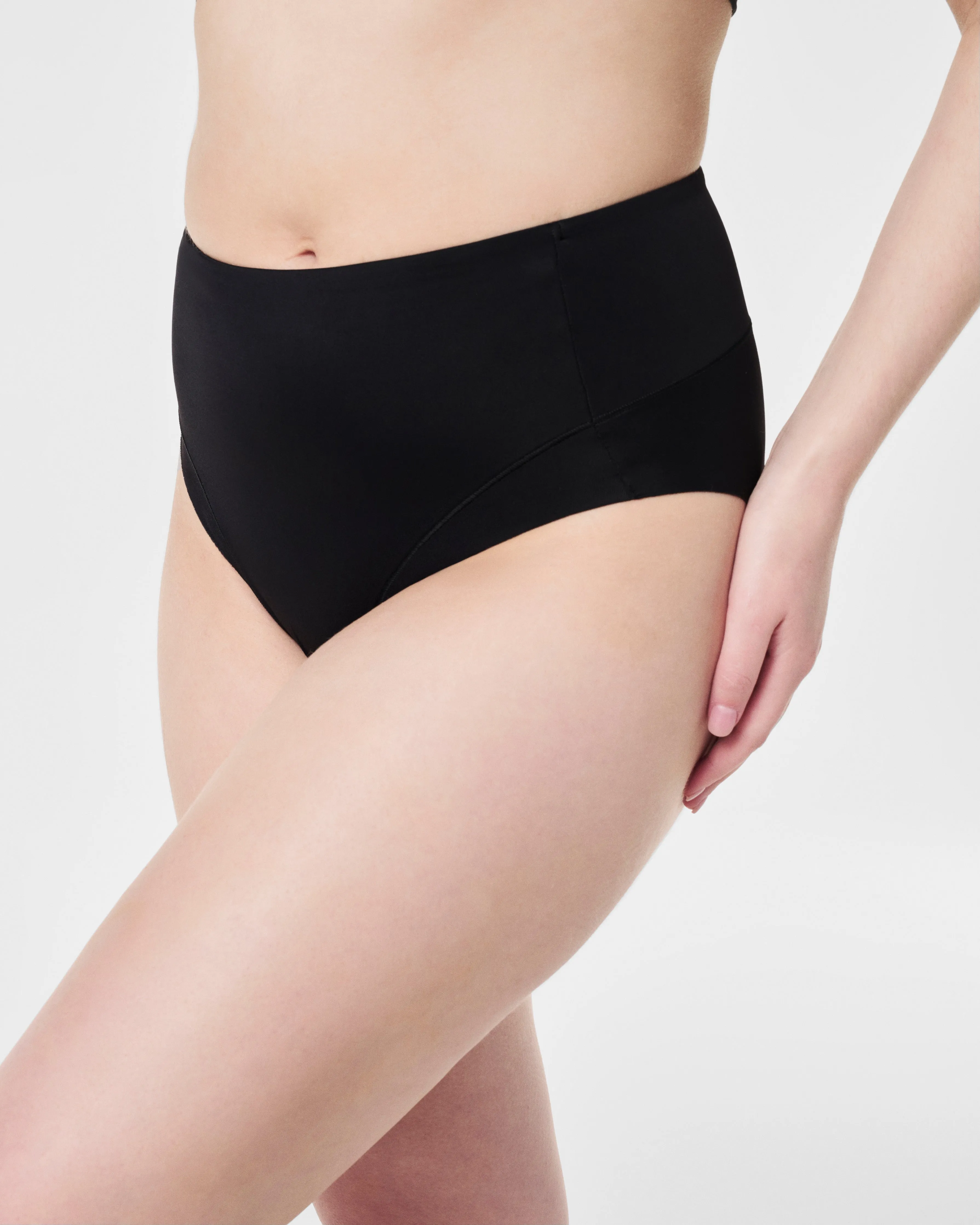 SPANXsmooth™ Contouring Hi-Leg Brief