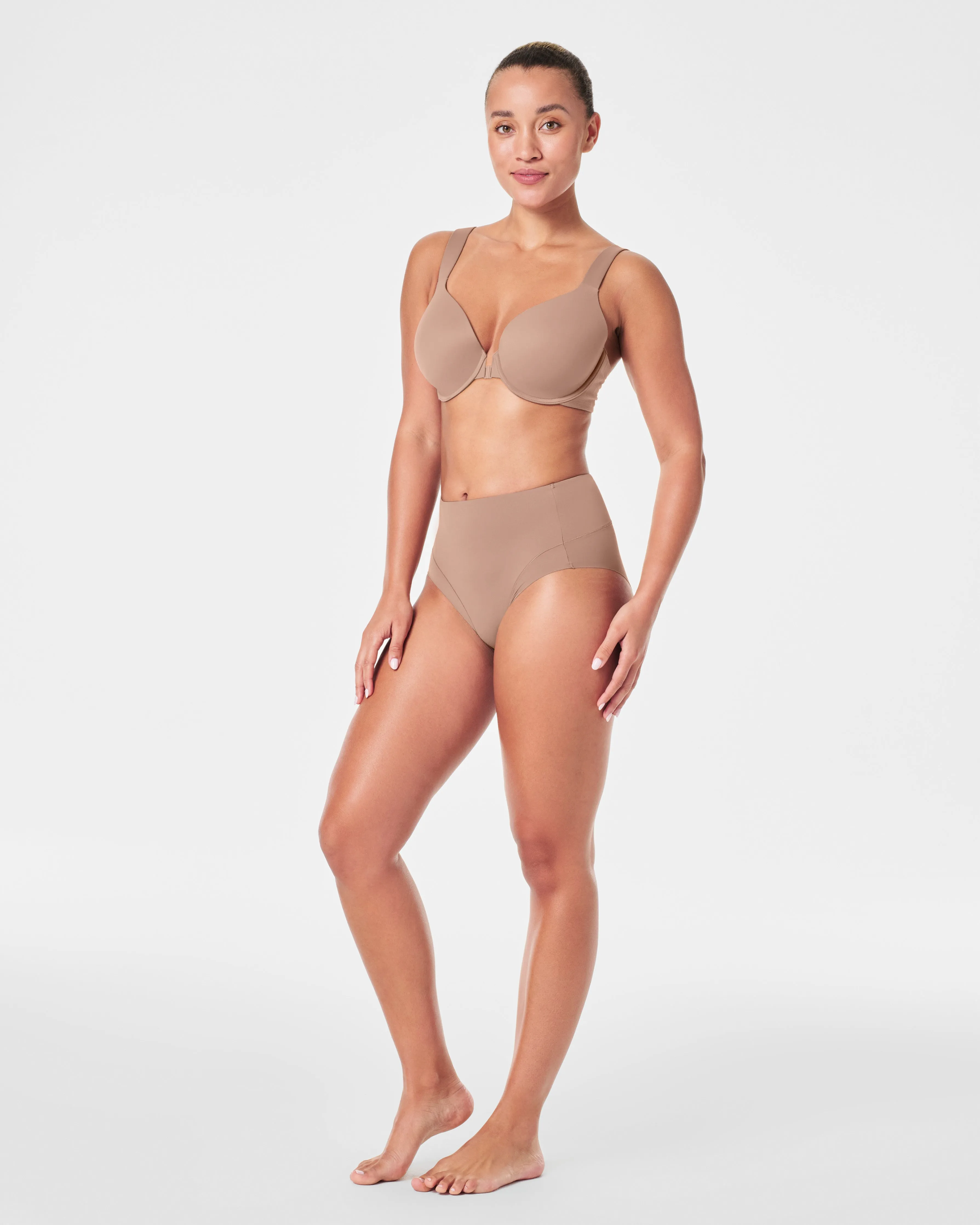 SPANXsmooth™ Contouring Hi-Leg Brief